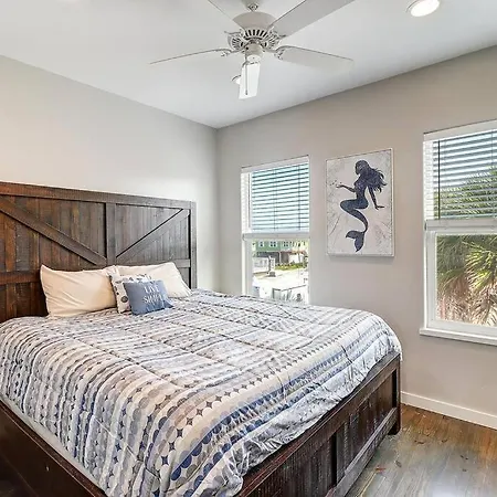 Private Pool ~ Game Room ~ Sleeps 14 ~Walk To Dt